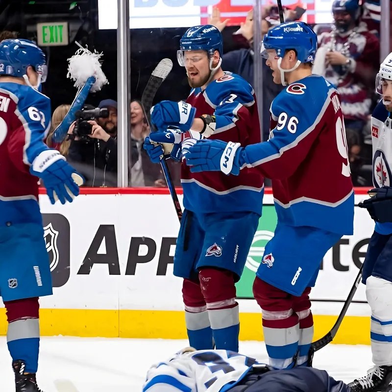 Return of Lehkonen & Nichushkin Should Ignite Avalanche Attack