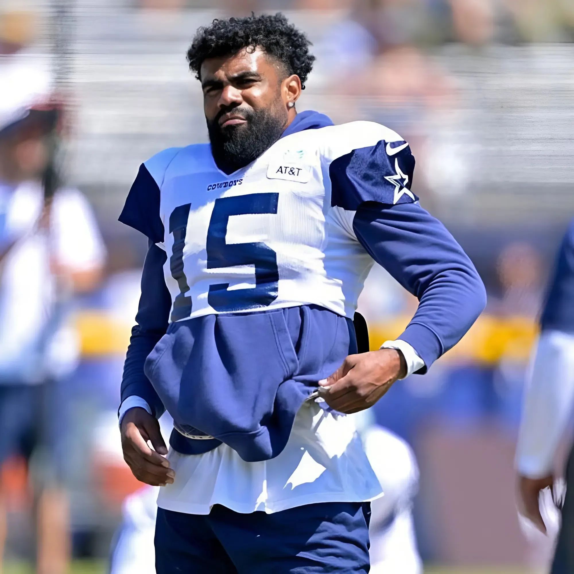 "‘GET THAT CLOWN OUT!!!’ – Cowboys Scream After Ezekiel Elliott Was Demoted Before Falcons Match, Waves Demand To Leave!"