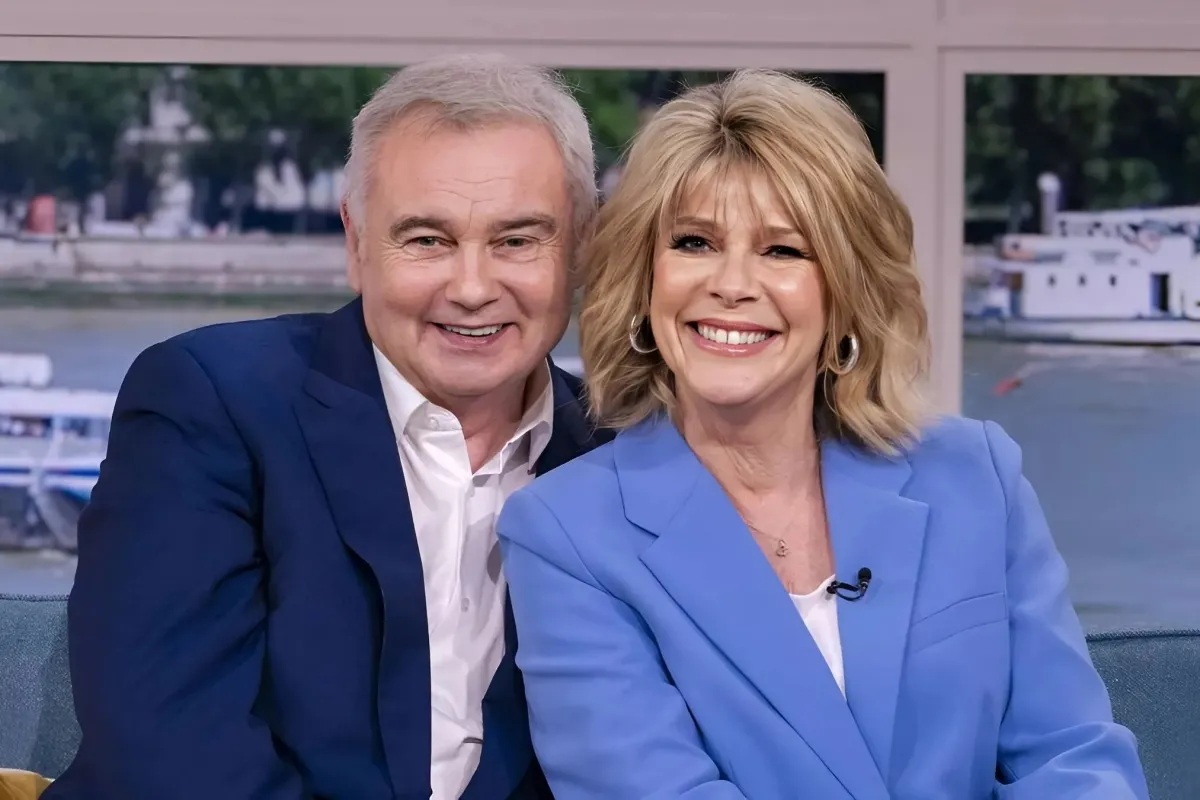 Ruth Langsford lawyer probes Eamonn Holmes 'flirty texts to lover 12 years ago' ngocc