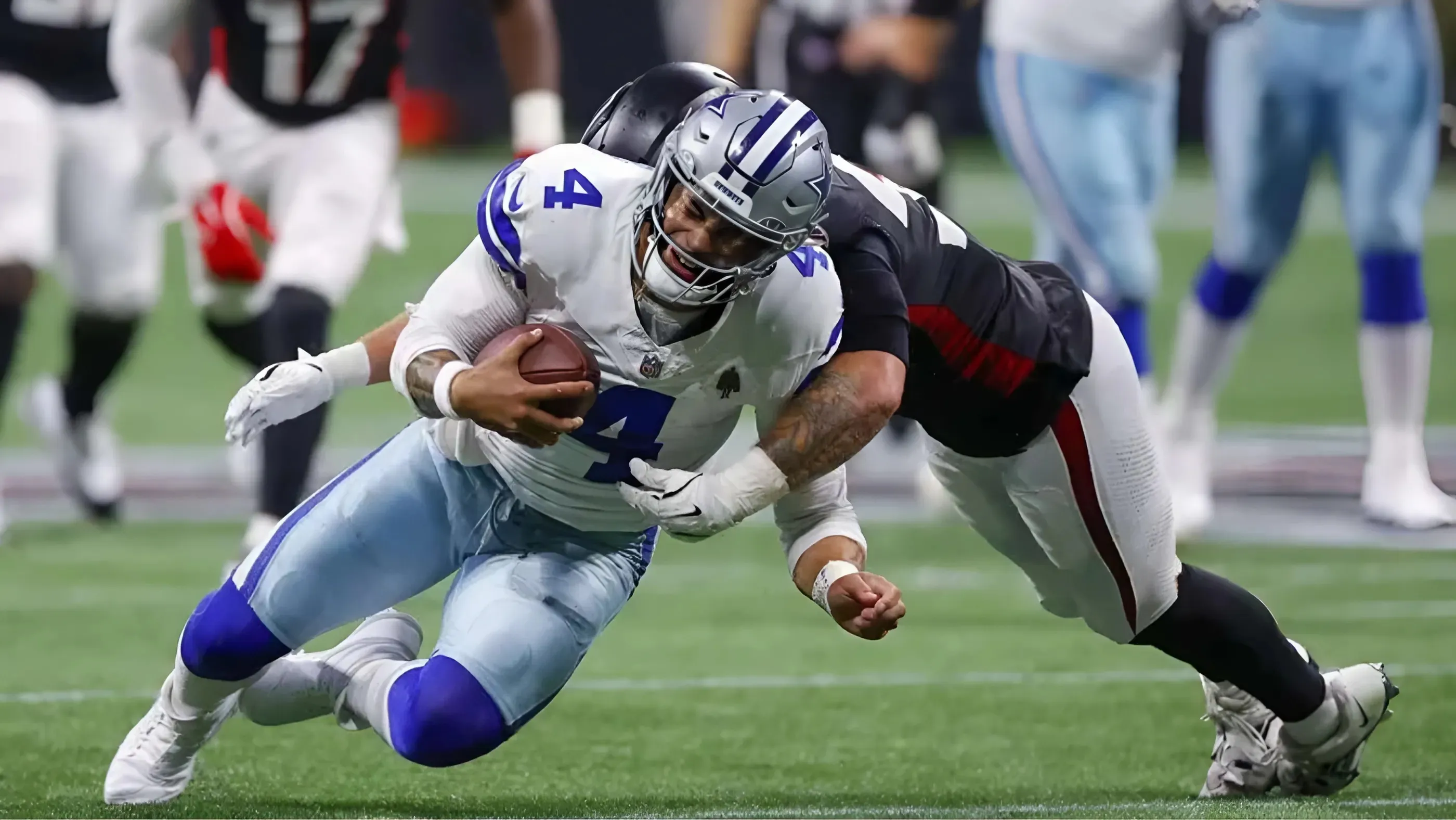 “Team will probably be better without him” – Dak Prescott reportedly is planning to undergo season-ending surgery on his torn hamstring, fans react