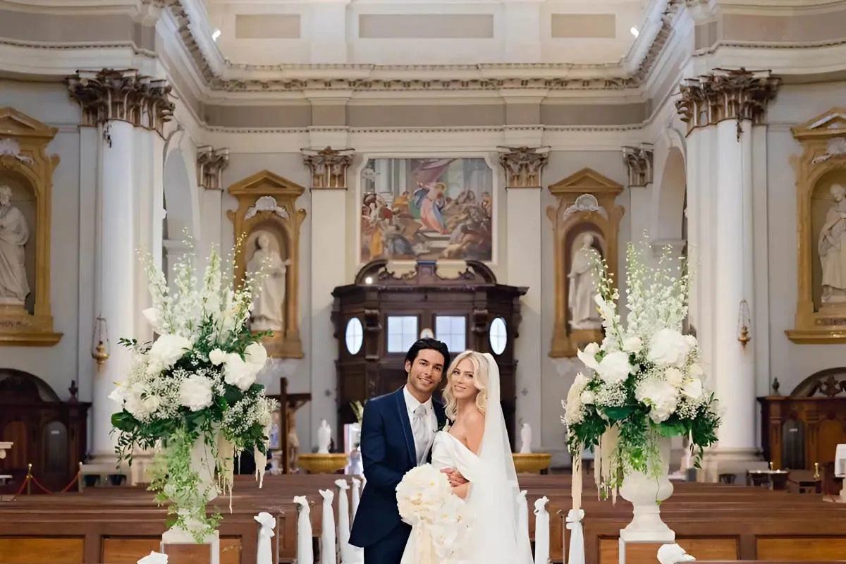 An Enchanting Italian Wedding: Andrea Denver and Lexi Sundin's Summer House Fairytale tram