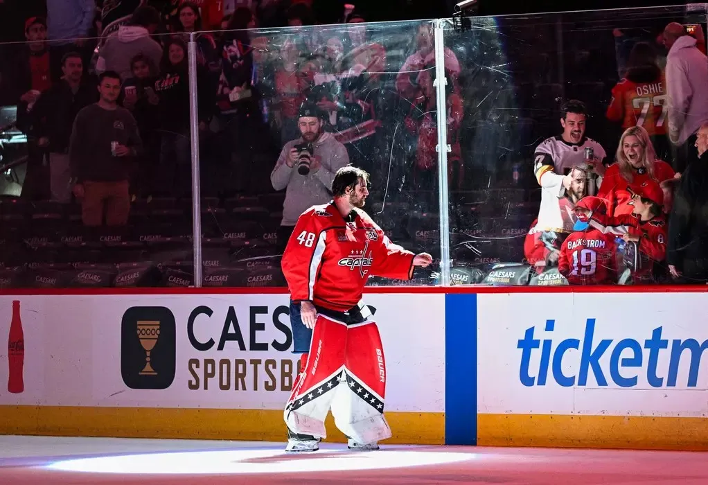 Logan Thompson becomes first Capitals goaltender of all-time to win his first 7 games with the team