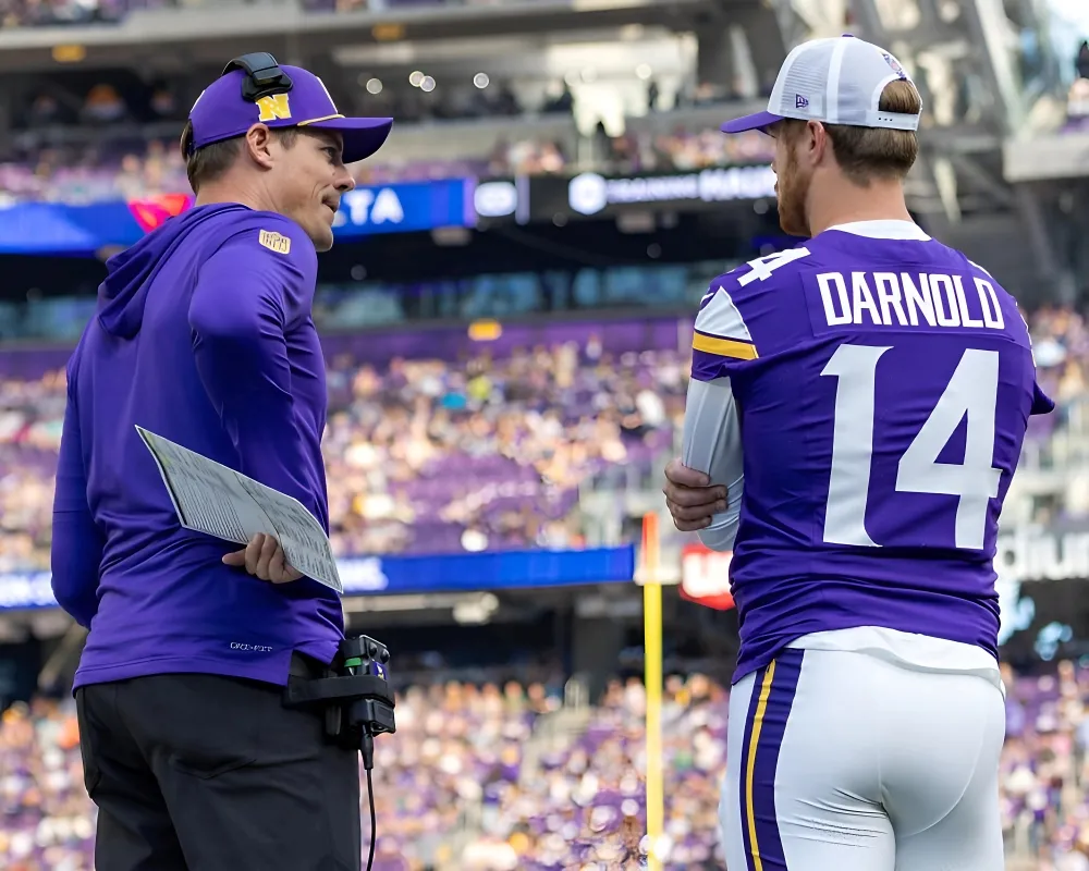 Vikings Coach Sends Message on Benching Sam Darnold