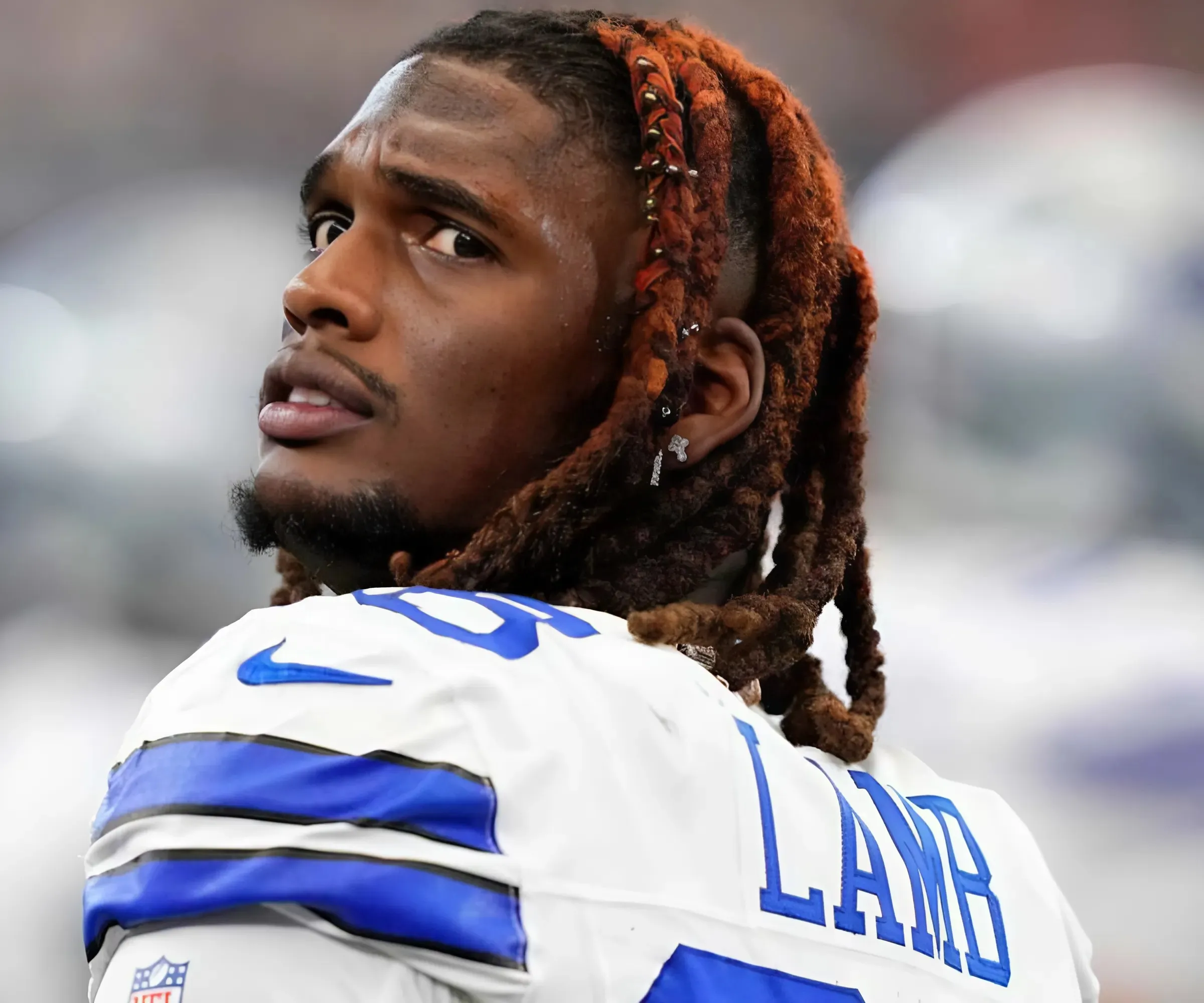 Cowboys Insider Is Clear on 'Sun vs. Curtain' Controversy As CeeDee Lamb Blinded from TD