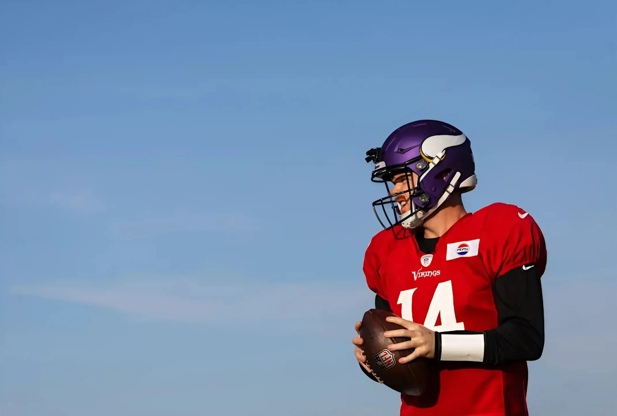 Vikings Coach Sends Message on Benching Sam Darnold