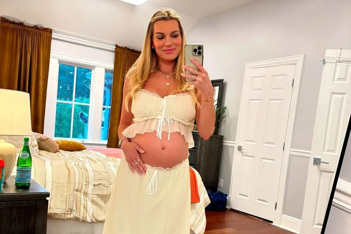 Lindsay Hubbard Opens Up About Recent Pregnancy “Scare” & Hospital Visit as Summer House Star Shows Off Baby Bump at 9 Months tram