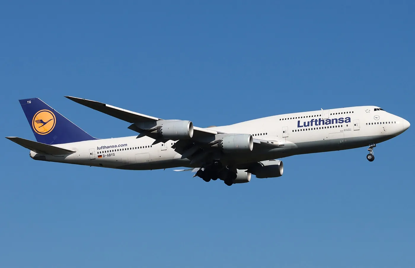 Lufthansa Boeing 747 passengers injured along with five crew during turbulence