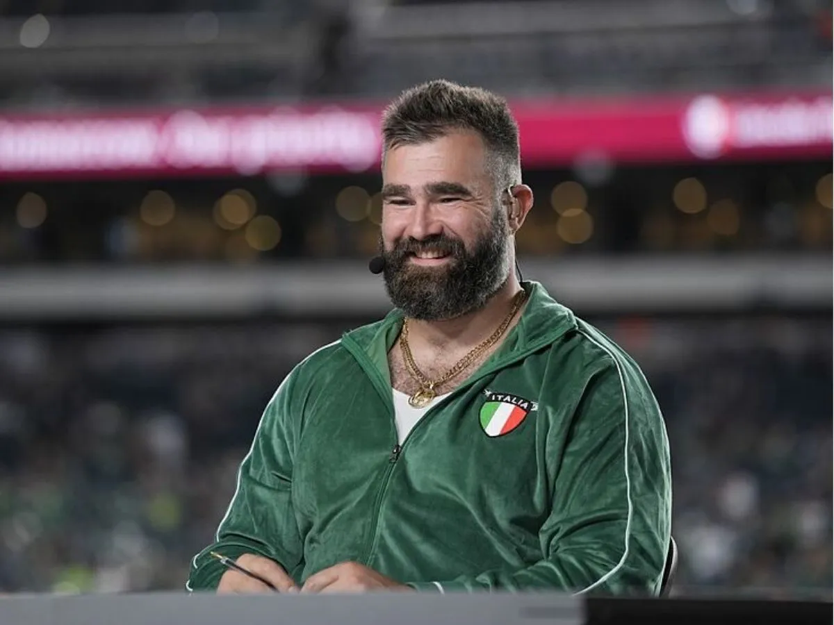 Eagles Legend Jason Kelce Has Fan ‘Crying’ With Surprise Visit