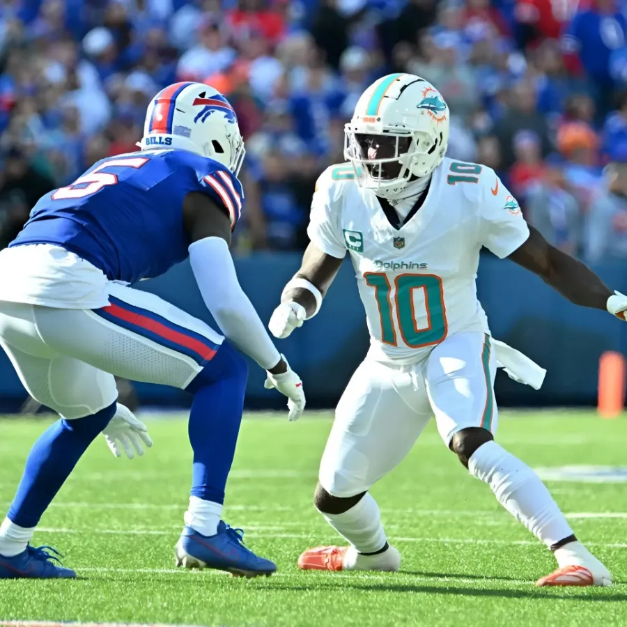 Tyreek Hill plays through a wrist injury and scores, ending his touchdown drought in the Miami Dolphins’ victory over the Los Angeles Rams