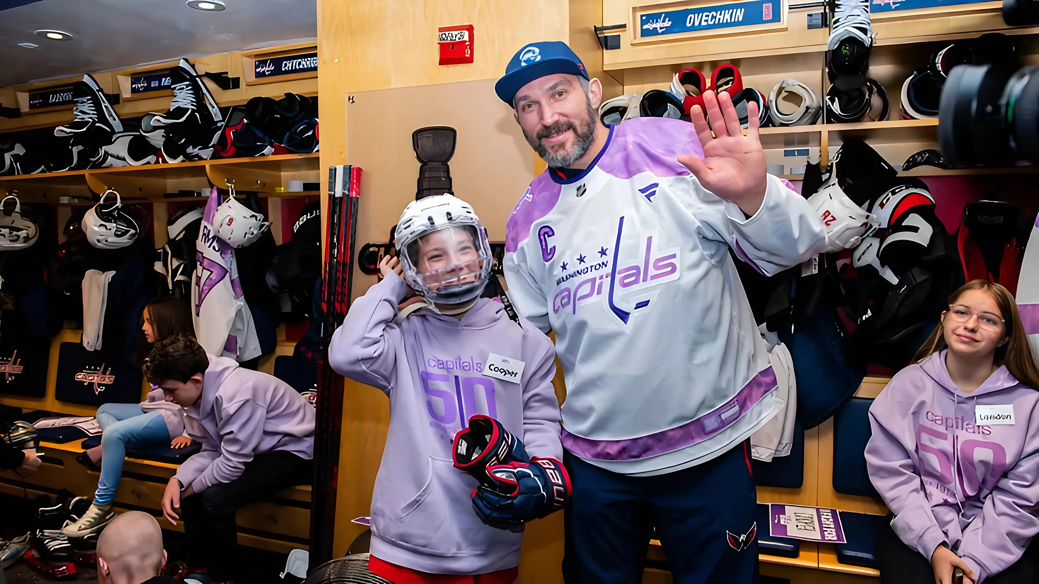 Ovechkin, Capitals give kids ‘best day ever’ at Hockey Fights Cancer skate trucc