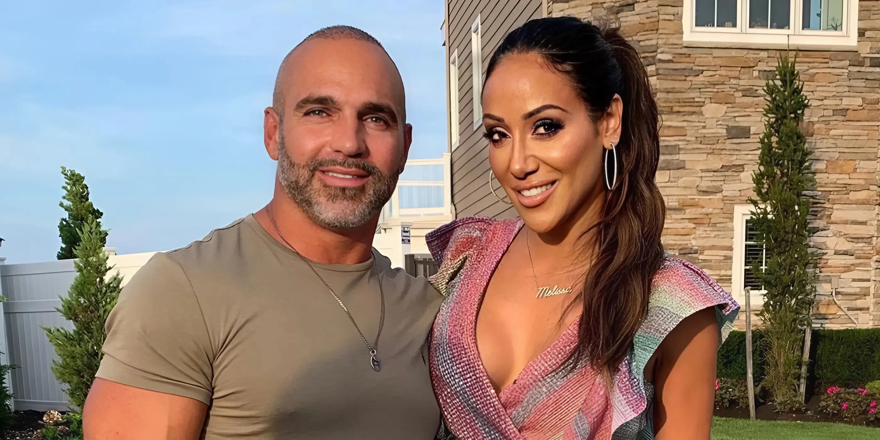 Melissa and Joe Gorga Are Ready for Christmas with a Glowing Tree in Their Foyer (PHOTO)