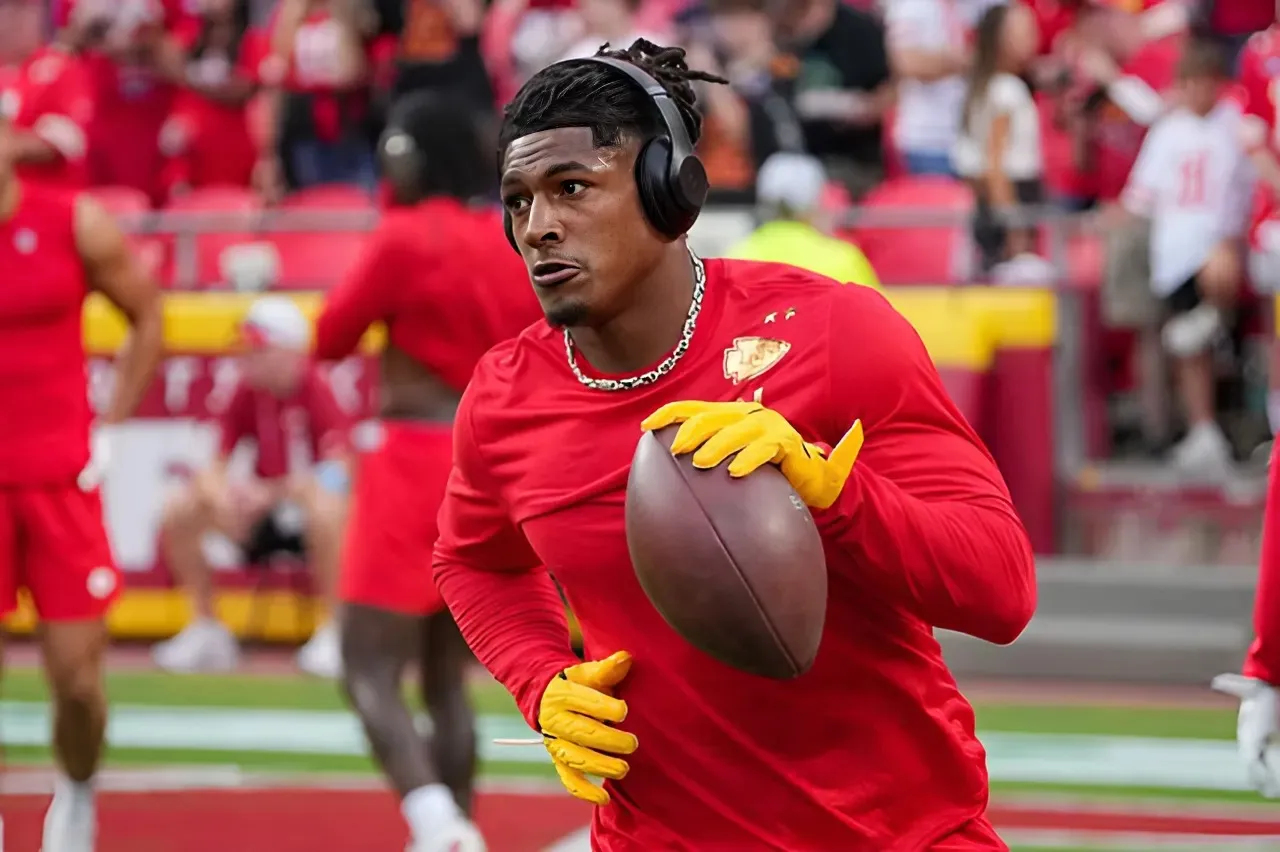 Chiefs’ Andy Reid Provides Week 11 Update on Isiah Pacheco & JuJu Smith-Schuster