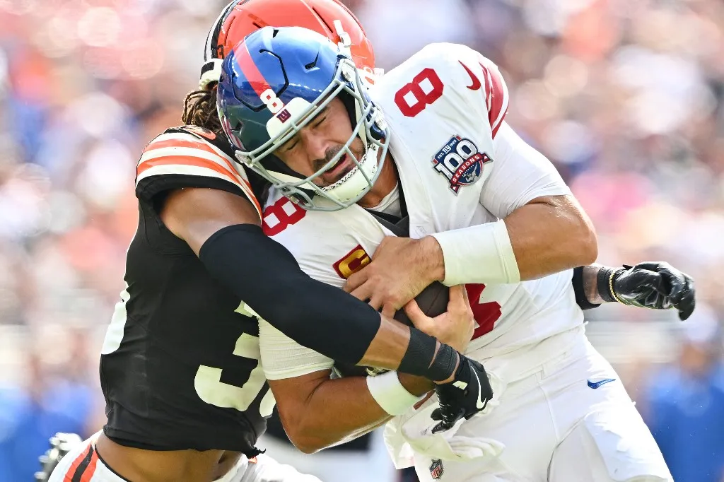 No, Daniel Jones is not a viable option for the Cleveland Browns