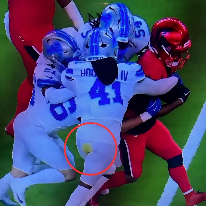 Jokes Are Pouring in After Detroit Lions LB Denies Viral Pants Stain Accusation