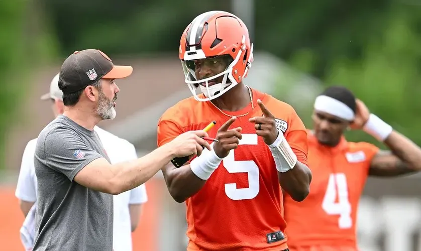 Browns' Kevin Stefanski weighs in on Jameis Winston's risky playing style