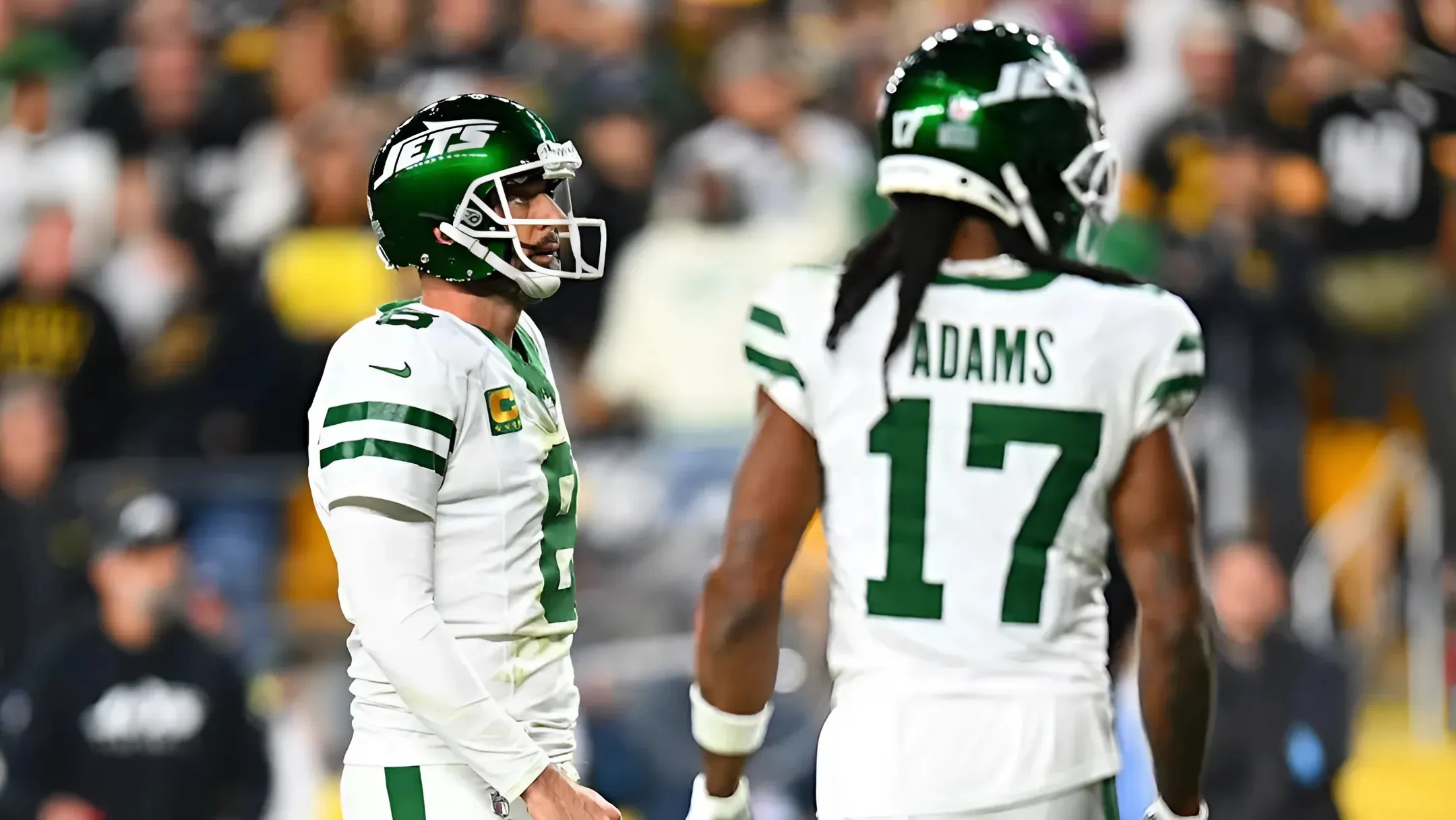 Rumors suggest Davante Adams was promised Aaron Rodgers' return to Jets in 2025