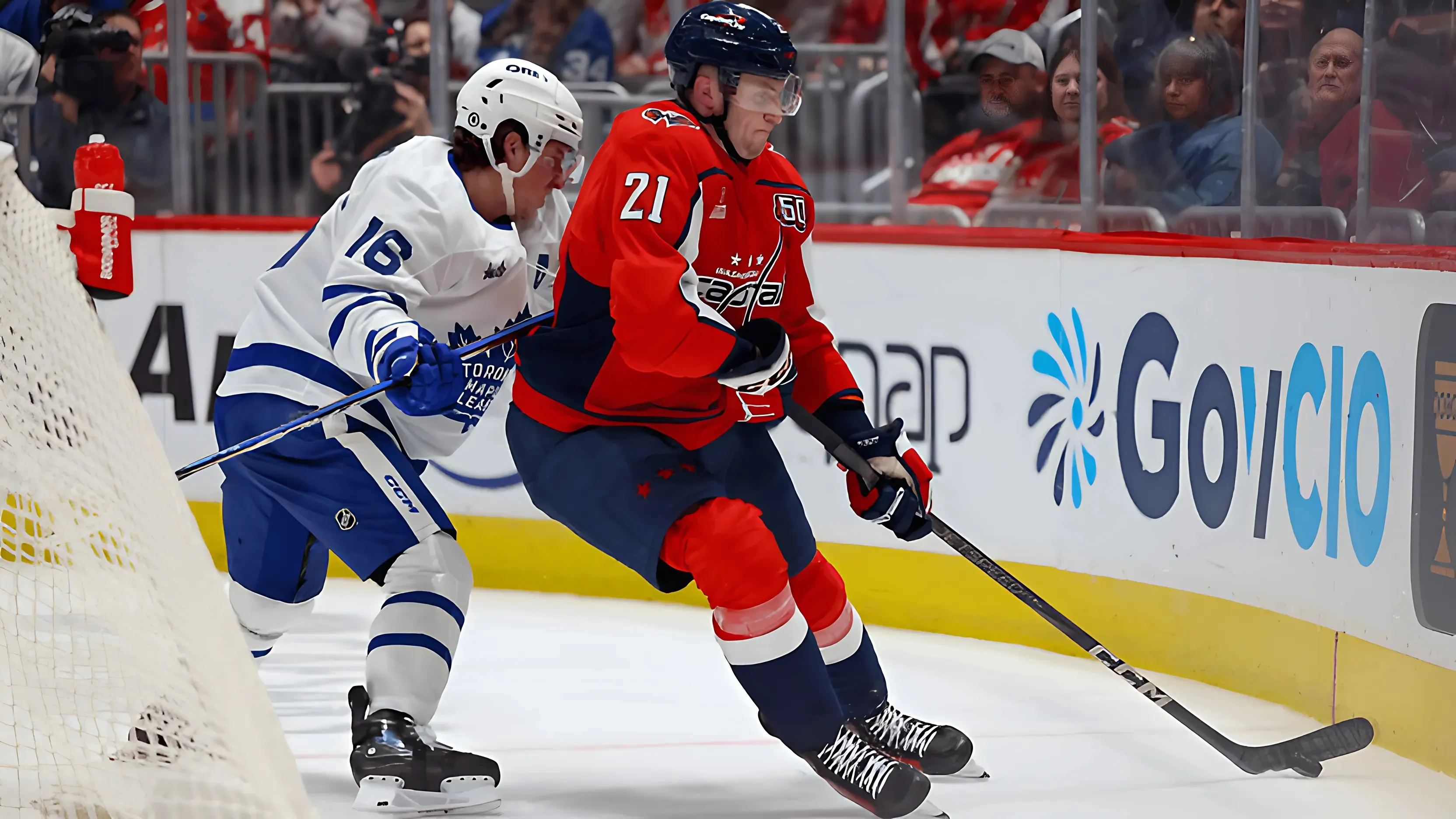 Caps Let Late Lead Slip in Loss to Leafs trucc