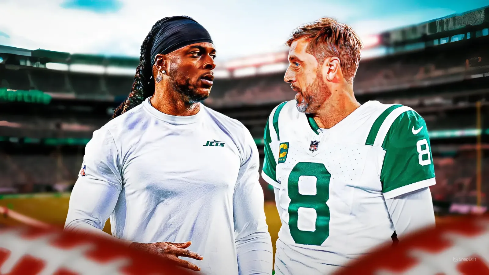 Jets' Aaron Rodgers shrugs off Mike Williams troll attempt