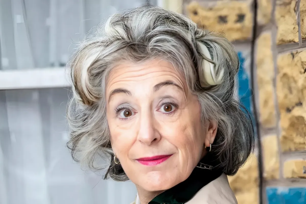 Coronation Street star Maureen Lipman issues terrifying threat to I'm A Celeb contestants ngocc