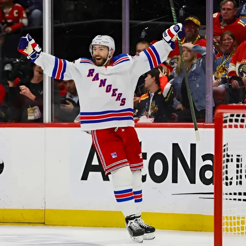 Barclay Goodrow Honored By Rangers With Video Tribute-quang