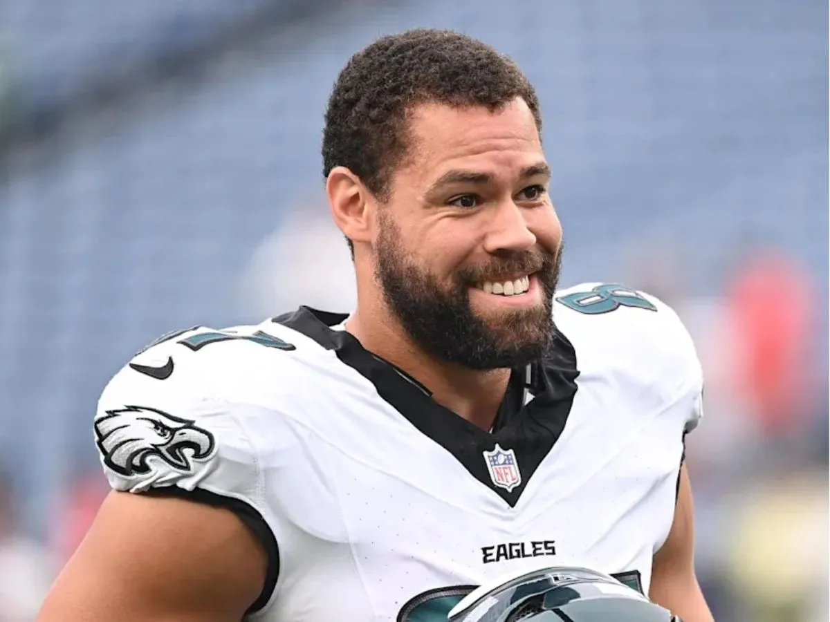 Eagles Elevate TE, Sit Three O-Linemen Vs. Commanders