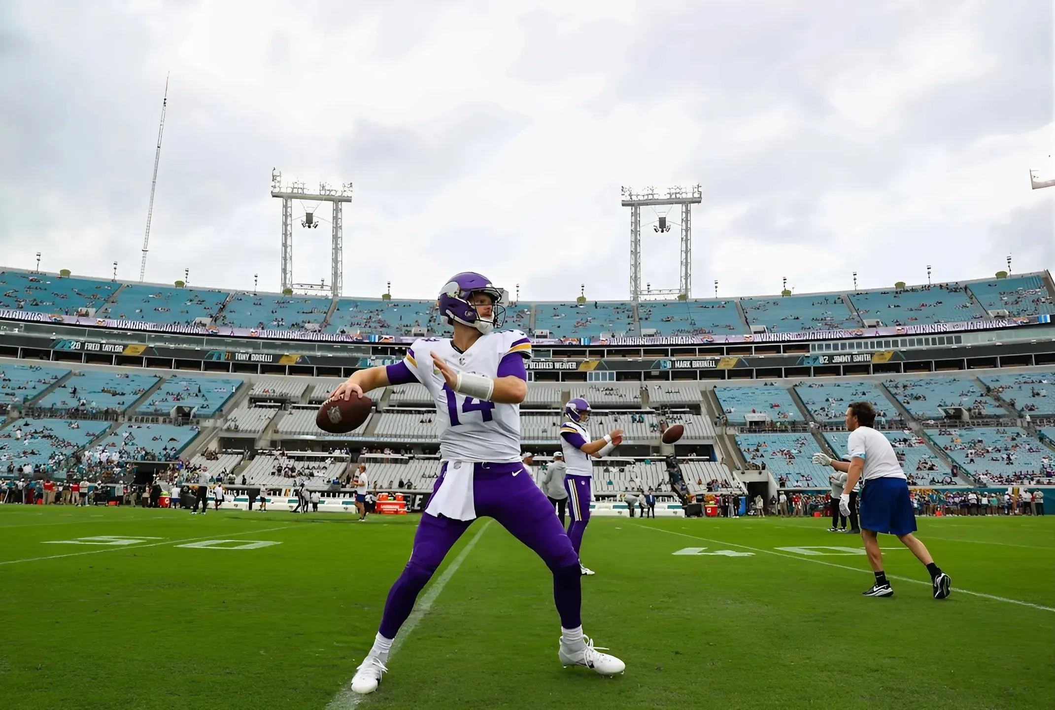 QB Sam Darnold Predicted to Depart Vikings for NFC Rival