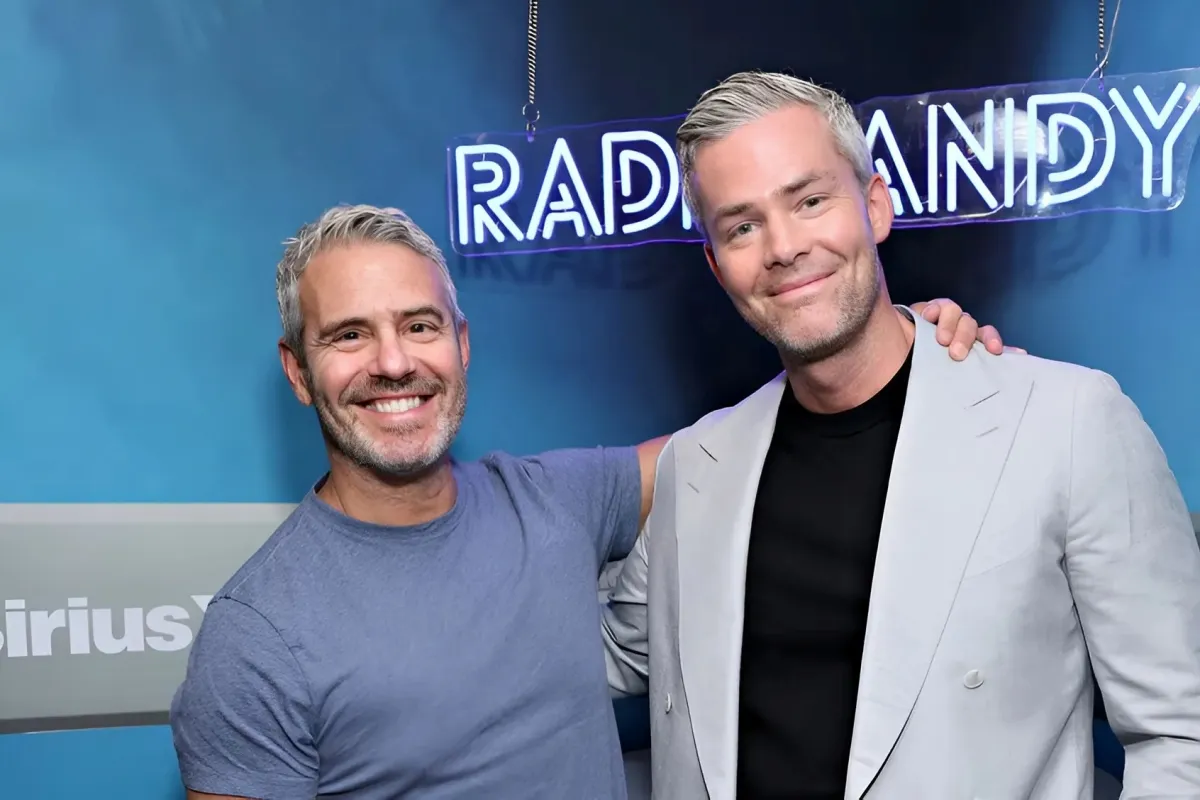 Andy Cohen Gives a New Look at His Colorful & Contemporary Home Office ngocc