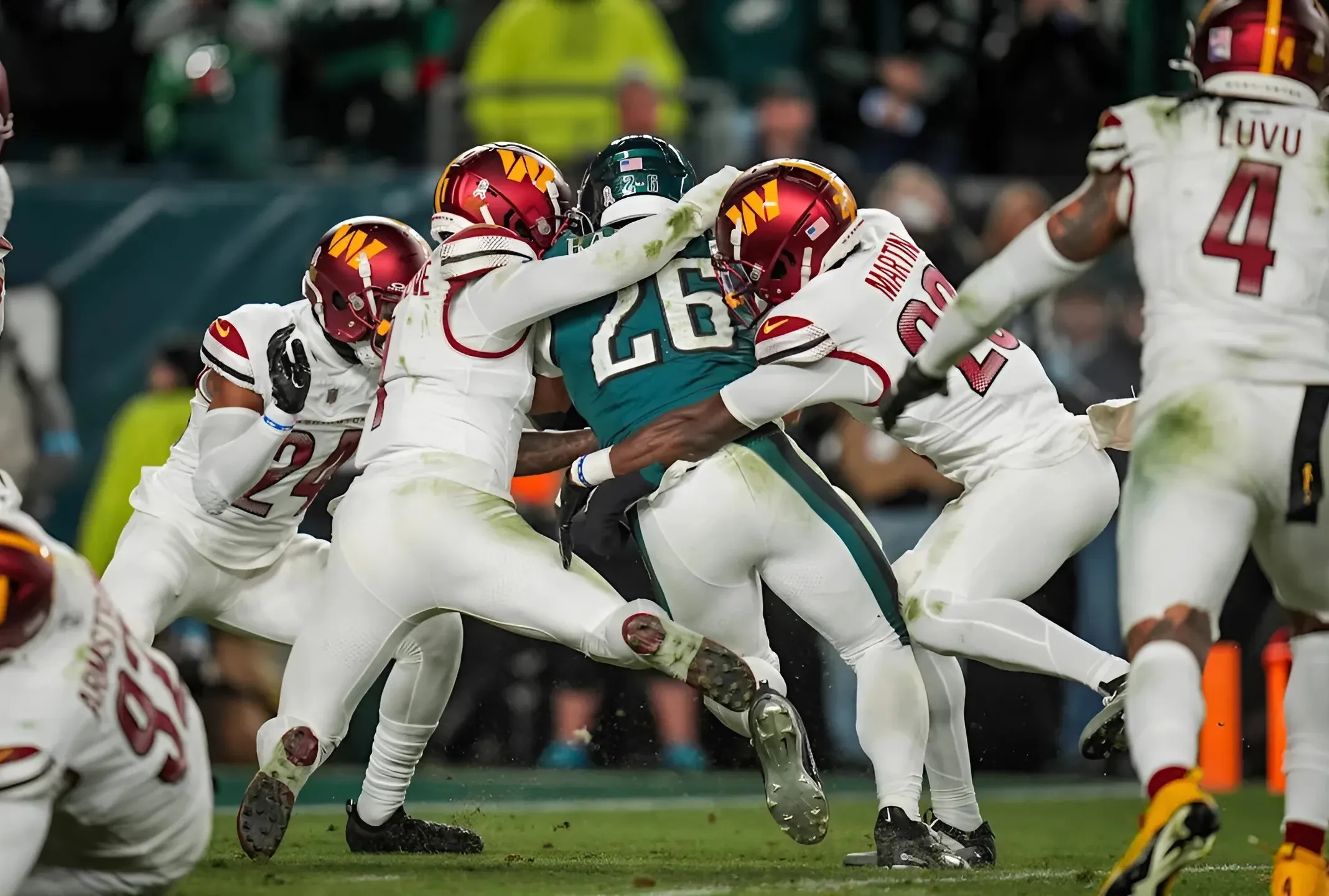 Commanders Defense Worn Down Late By Eagles