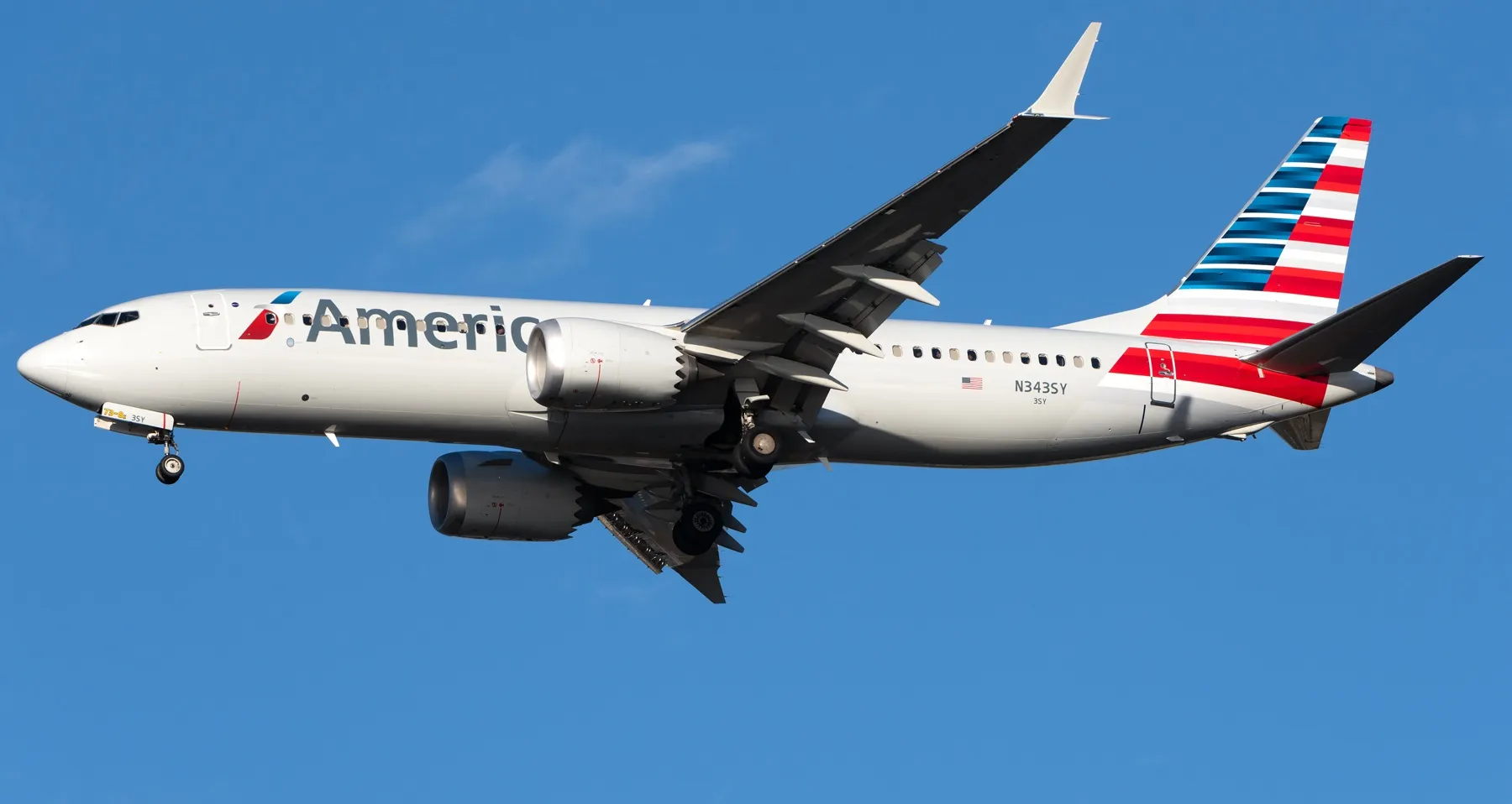 Exclusive memo reveals hidden perk: Check 5 liters of water free on American Airlines - just say this word