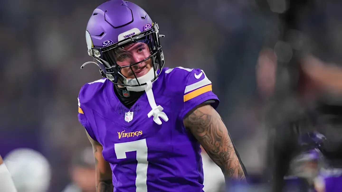 Vikings Urged to Re-Sign $17 Million Star After Coach’s Comment