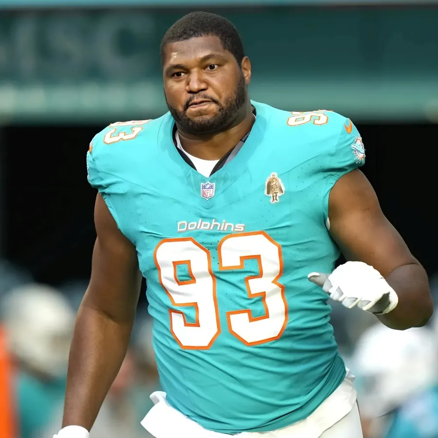 DT Calais Campbell Offers Warning to Dolphins Teammates After Raiders Win