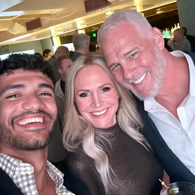 The Bachelorette’s Jonathon Johnson Poses for Photo With Mark Anderson and Barbara Alyn Woods