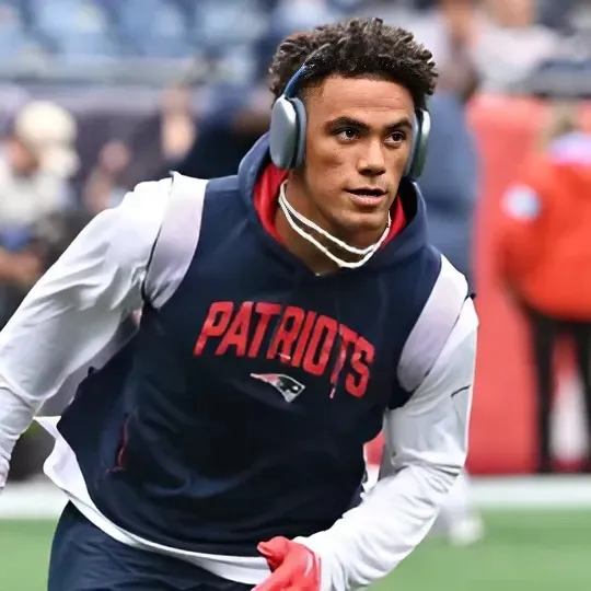 Christian Gonzalez Reacts to Patriots Coverage Plan vs. Rams