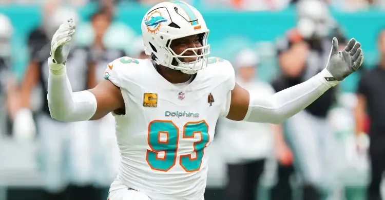 DT Calais Campbell Offers Warning to Dolphins Teammates After Raiders Win