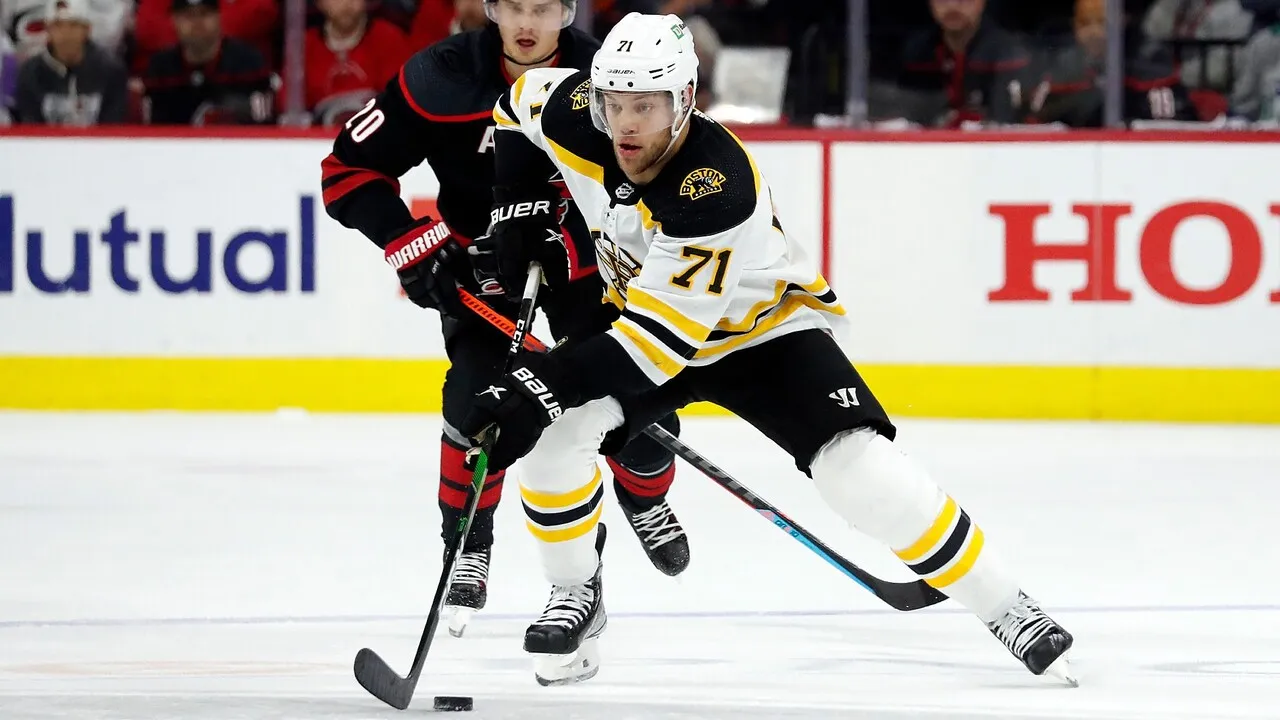 Bruins Should Consider Trading for Blackhawks Forward