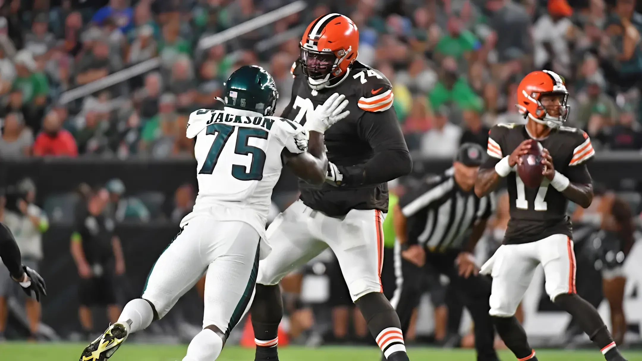 Cleveland Browns Lose Star Offensive Lineman to Season-Ending Injury