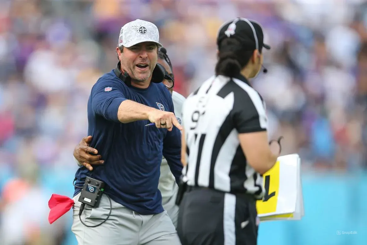 Titans HC Brian Callahan goes nuts after controversial call gifts Vikings TD