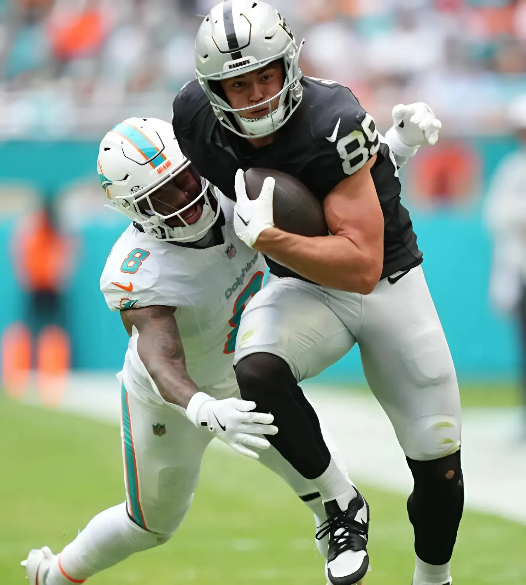 Las Vegas Raiders Star Goes Viral For Donald Trump Touchdown Celebration