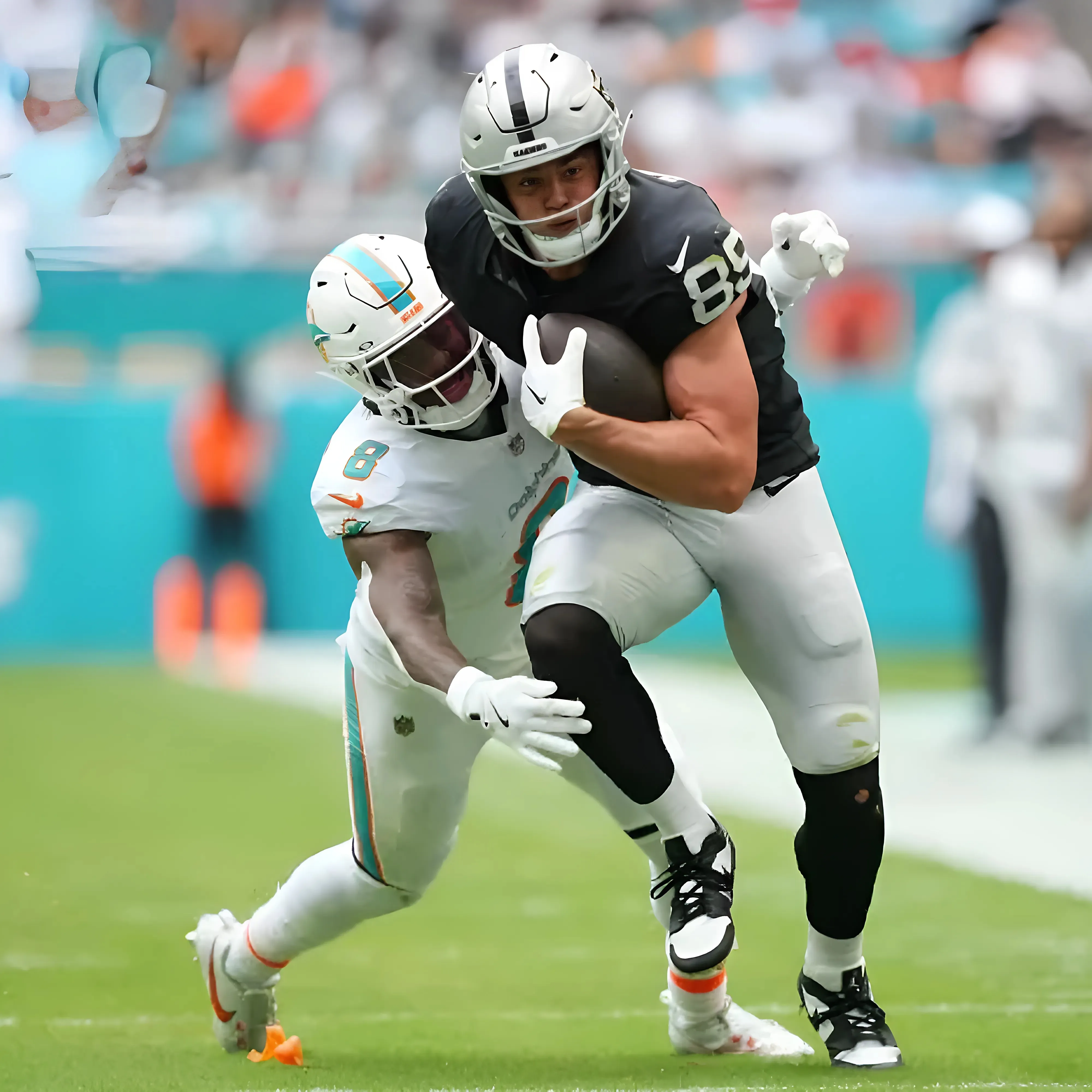 Raiders Rookie Brock Bowers Made NFL History on Sunday Afternoon - suong