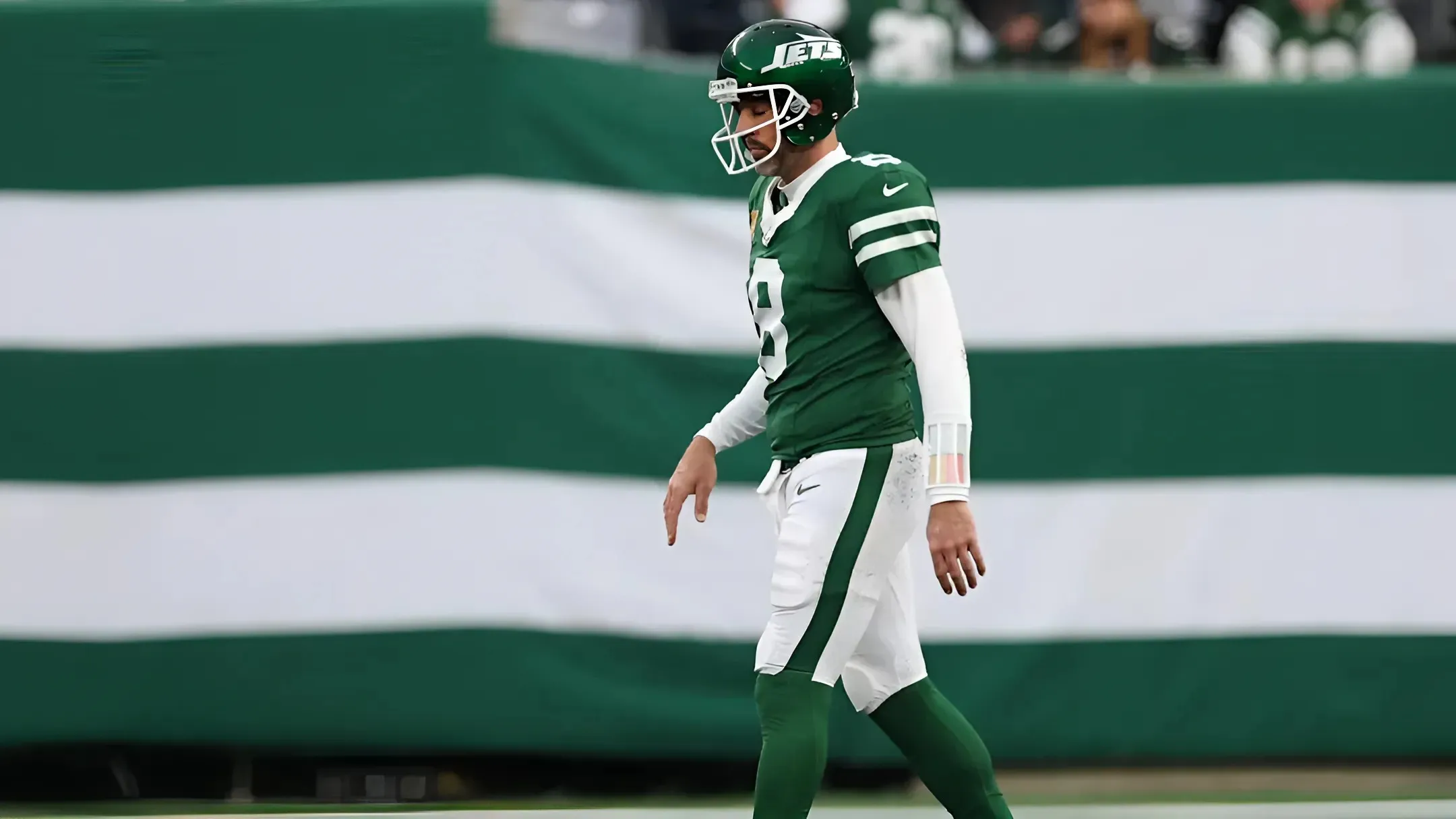 NY Jets fans are ready for the Aaron Rodgers era to end after embarrassing Colts loss