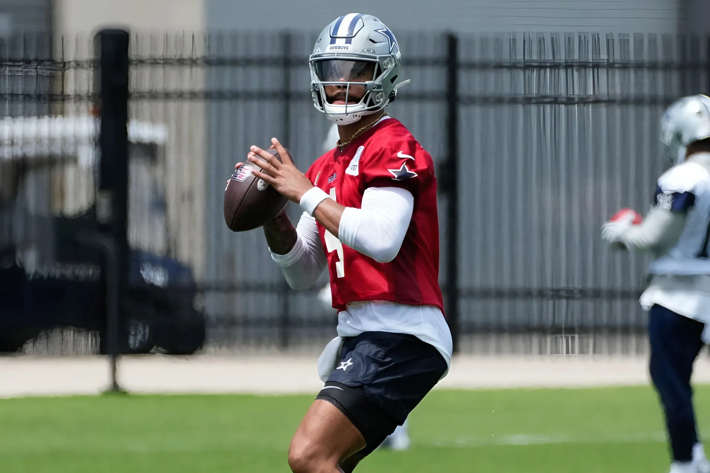 Cowboys Pushed to Make Major Quarterback Change