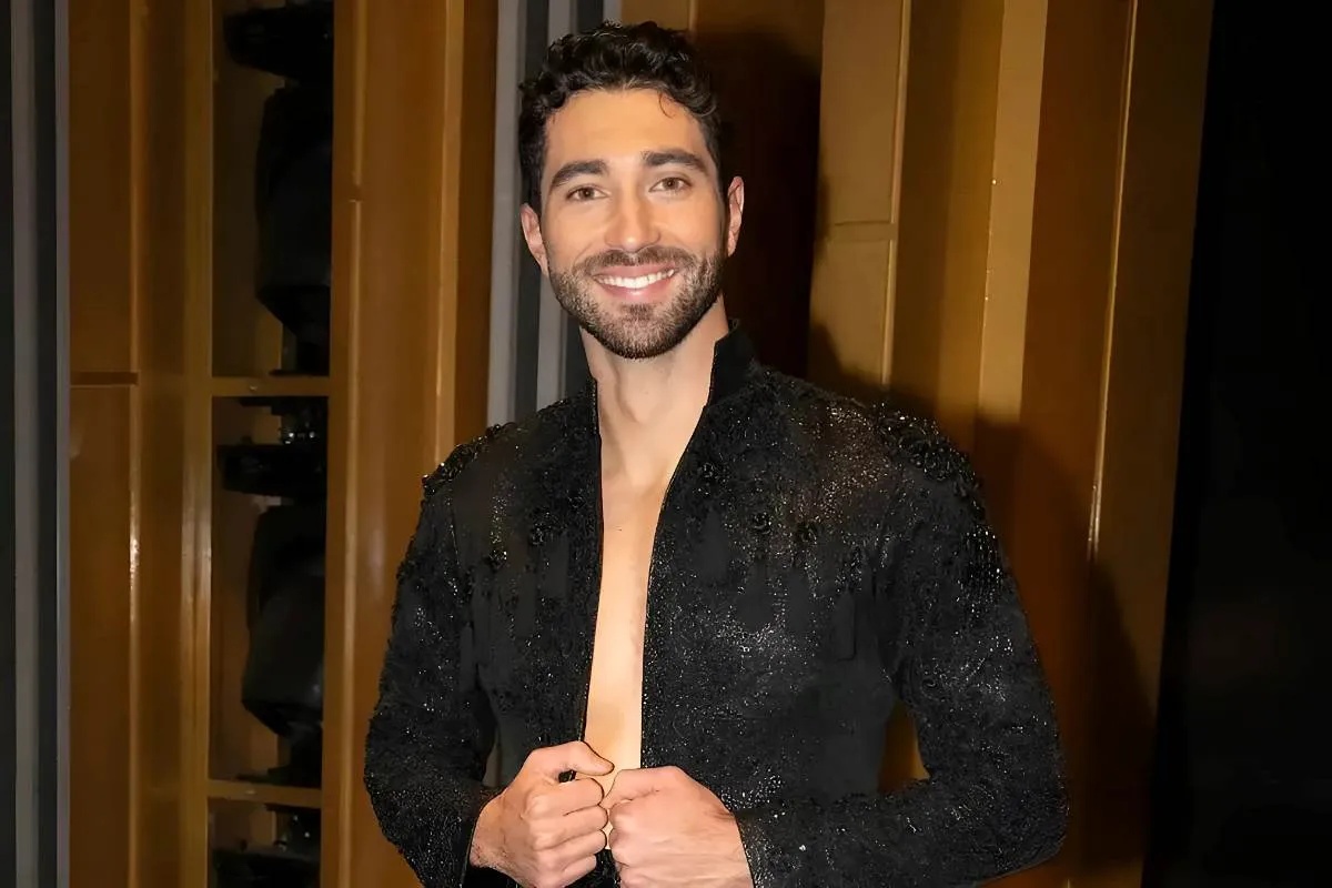 Joey Graziadei Reacts to Being 1st Bachelor to Make ‘Dancing With the Stars’ Finale: ‘Unbelievable’ tram