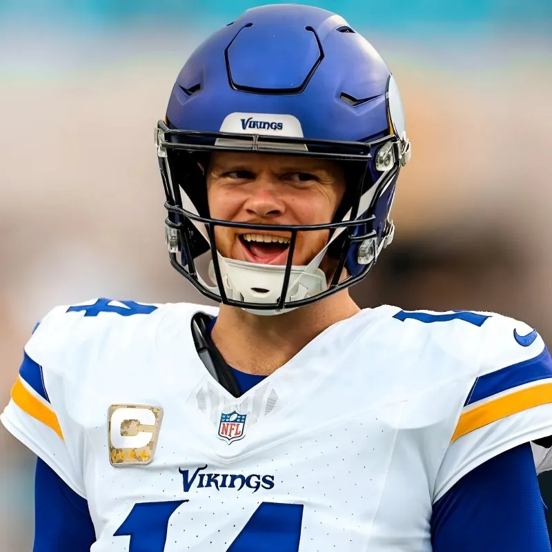 Vikings Linked to Former MVP as Replacement for QB Sam Darnold