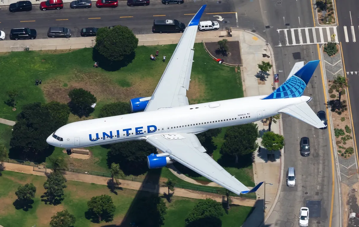 Examined: United Airlines' Boeing 767-400ER routes from Washington Dulles this december