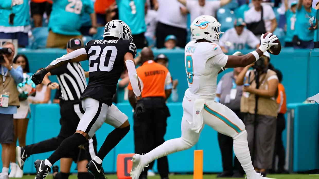 Raiders Release Tight End And Linebacker After Loss To Dolphins