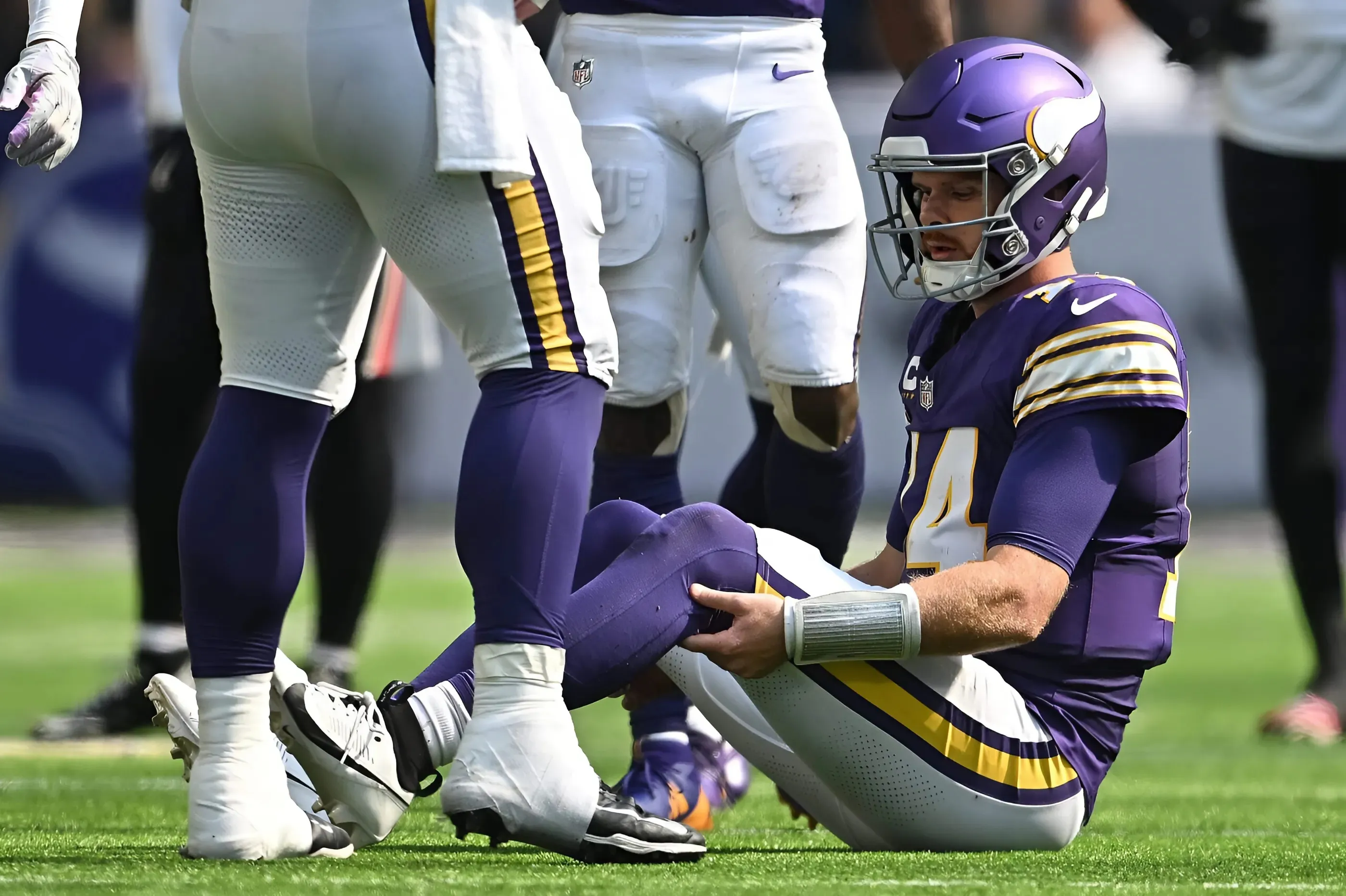 First Vikings injury report for Week 12 reveals a new Sam Darnold injury