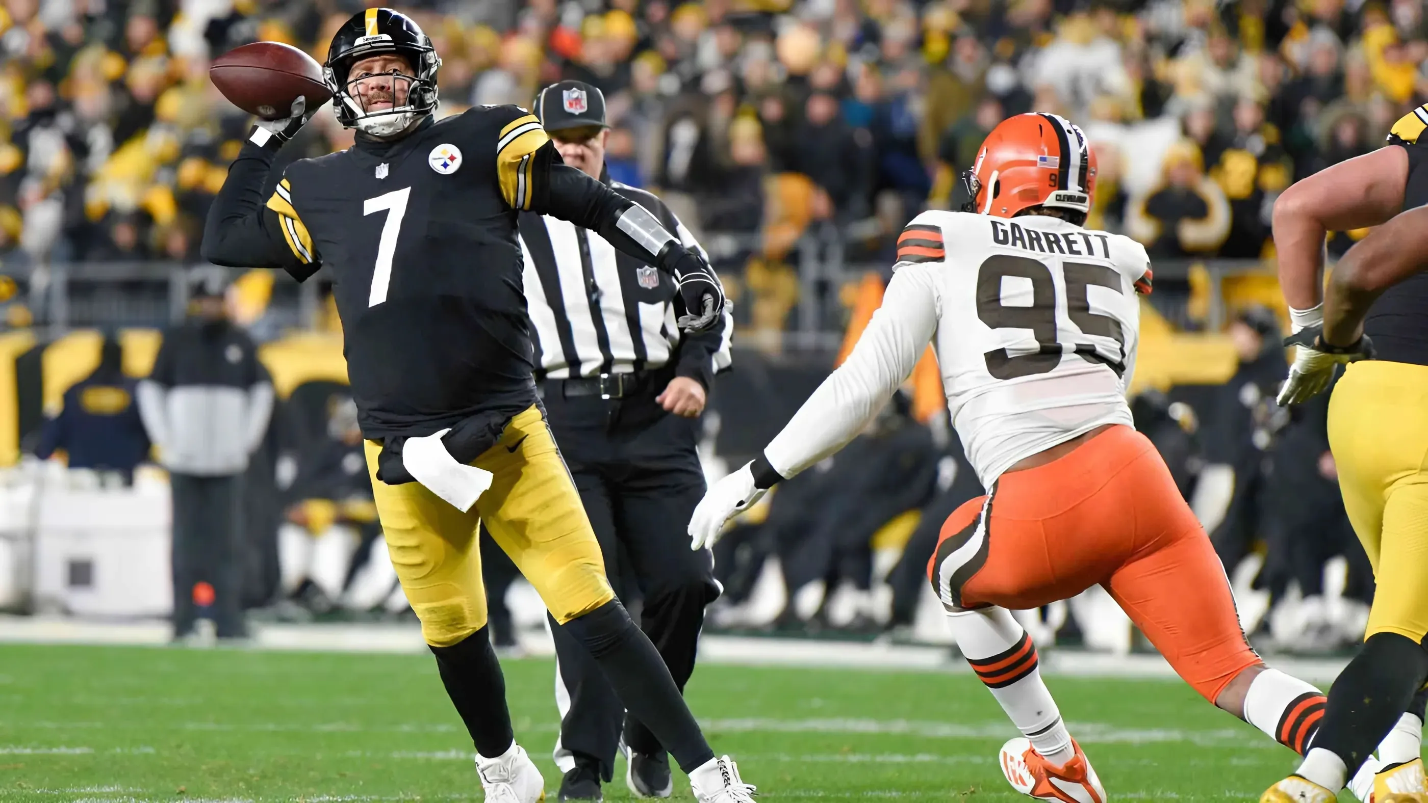 Browns Targeted by Ex Steelers QB Ben Roethlisberger in Brutal Joke