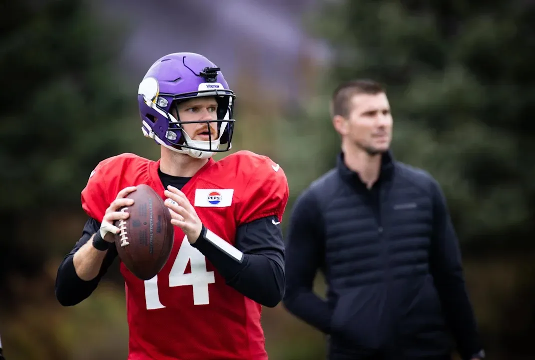 Bears Pro Bowler Calls Out Troubling Trend for Vikings’ Sam Darnold