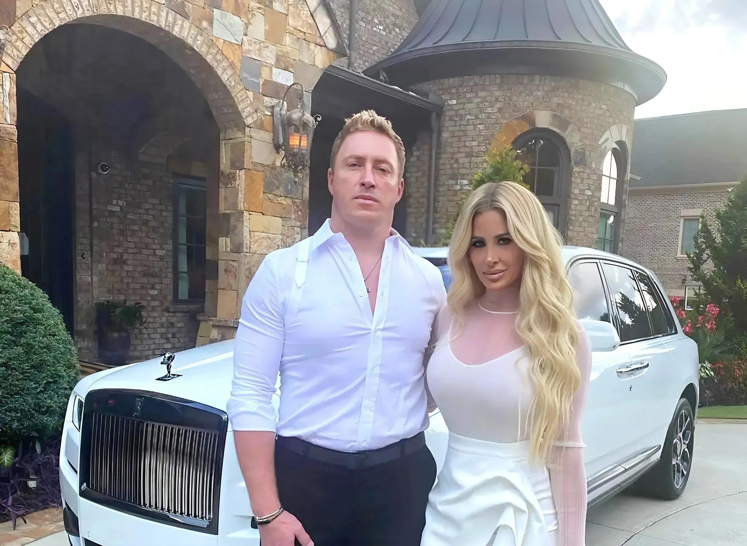 Cops Are Called to the Home of Kim Zolciak and Kroy Biermann Yet Again Amid Contentious Divorce, Plus Kim Has Flirty Night With Chet Hanks