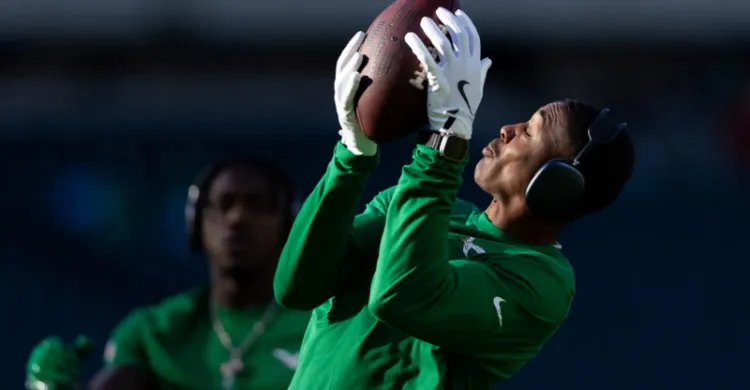 Eagles' DeVonta Smith continues to miss practice ahead of Week 12 road match vs Rams